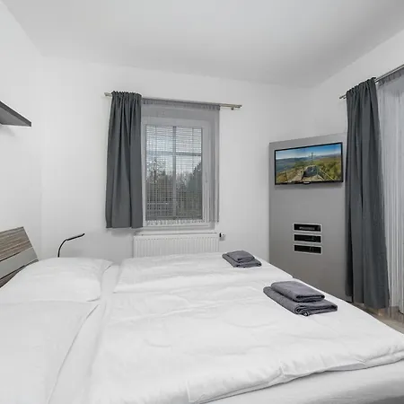 Apartma Sungarden דירה