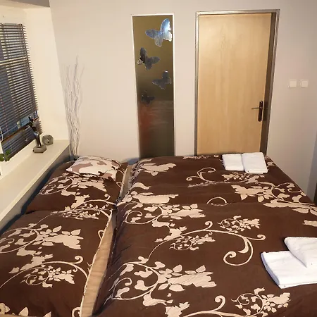 Apartma Sungarden شقة *